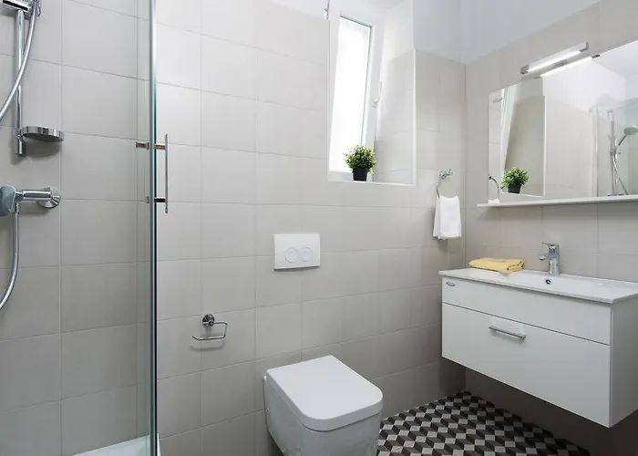 River - Self Check-in Апартаменты *